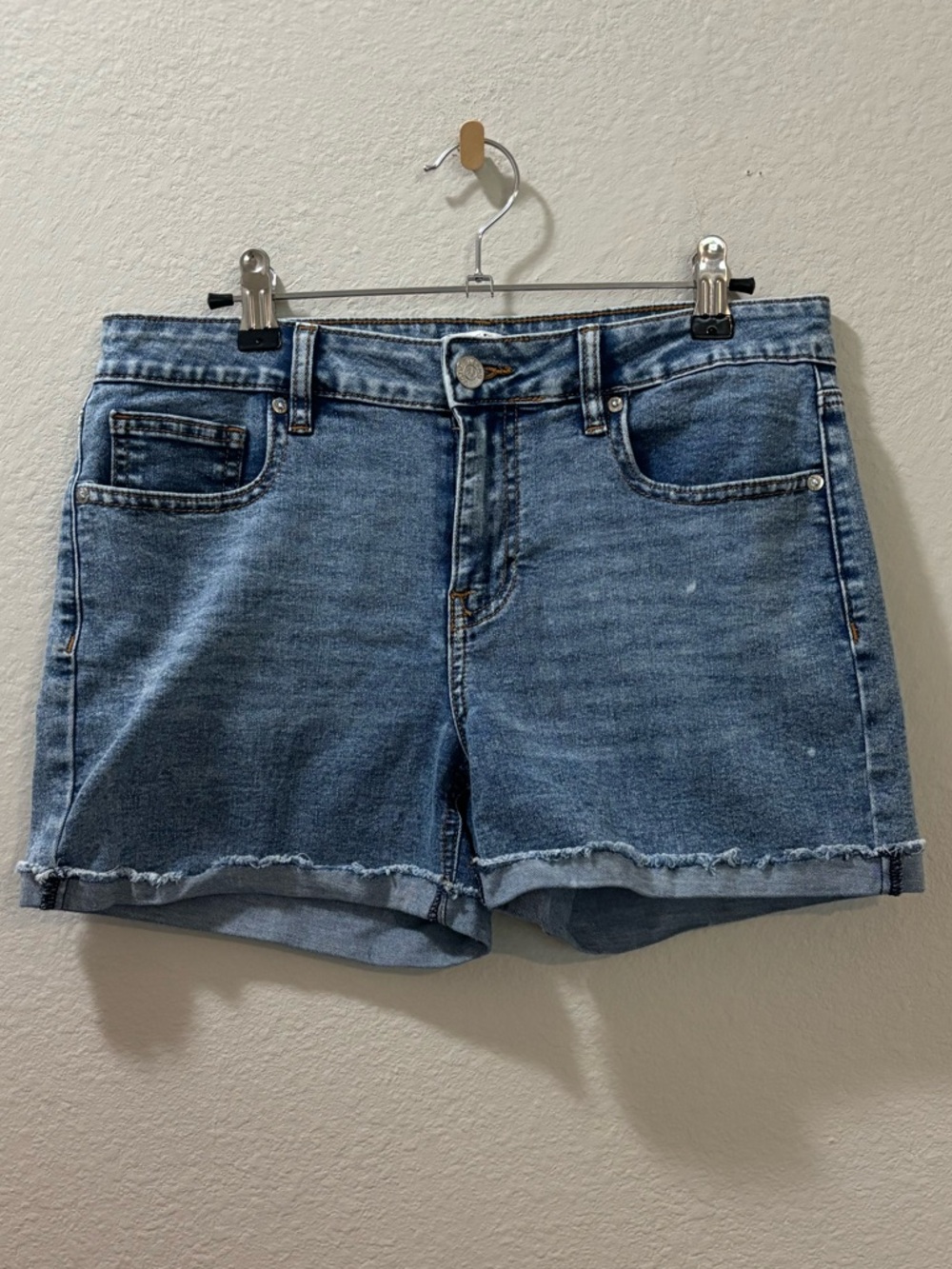 Vigoss Marley Mid Rise Rolled Hem Denim Shorts Size 27